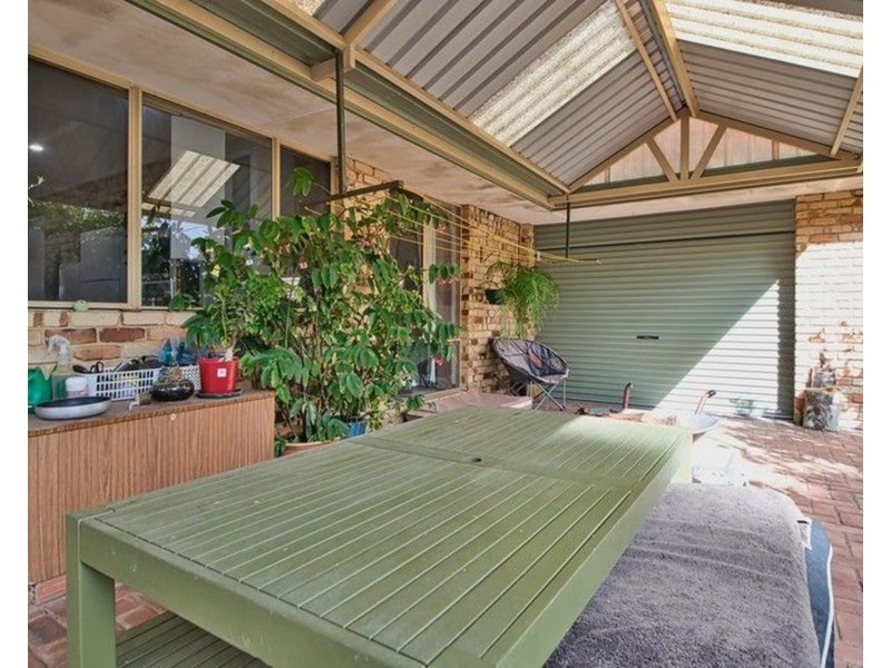8 Glenway Loop, Cooloongup WA 6168