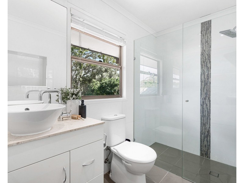 4 Joseph Place, Ormiston QLD 4160