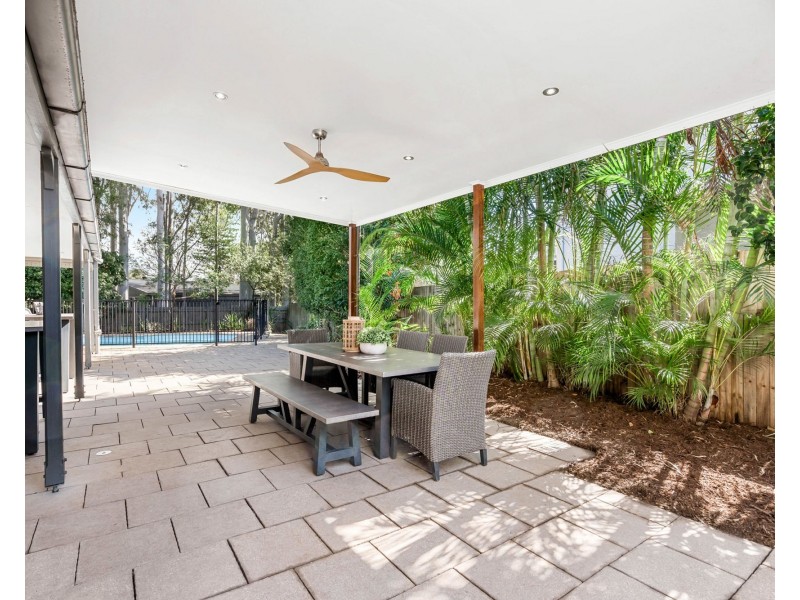 4 Joseph Place, Ormiston QLD 4160