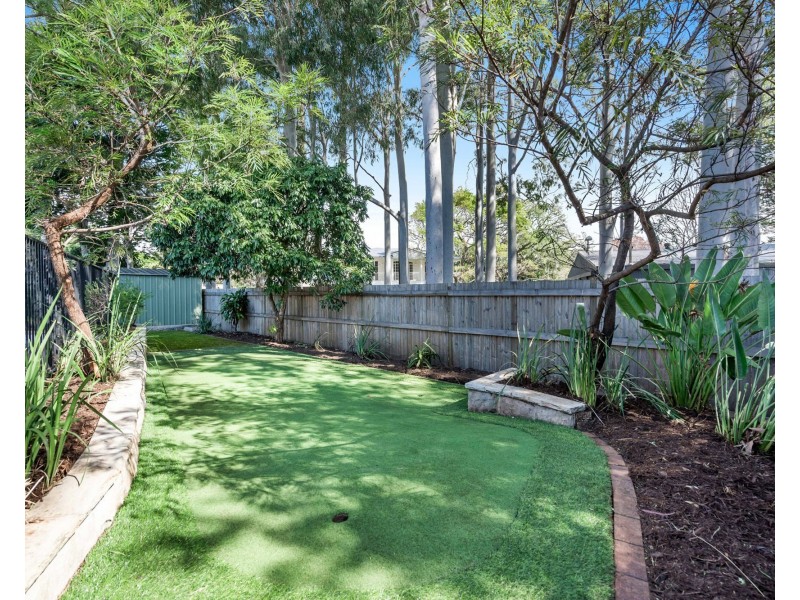 4 Joseph Place, Ormiston QLD 4160