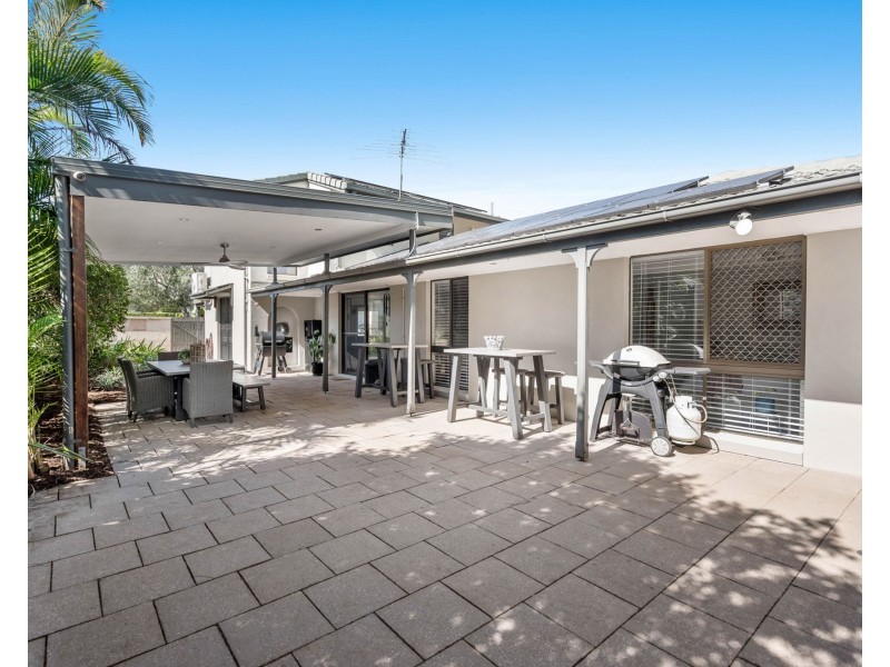 4 Joseph Place, Ormiston QLD 4160