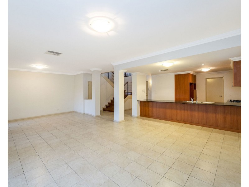 11/3 Piccolo Place, Halls Head WA 6210