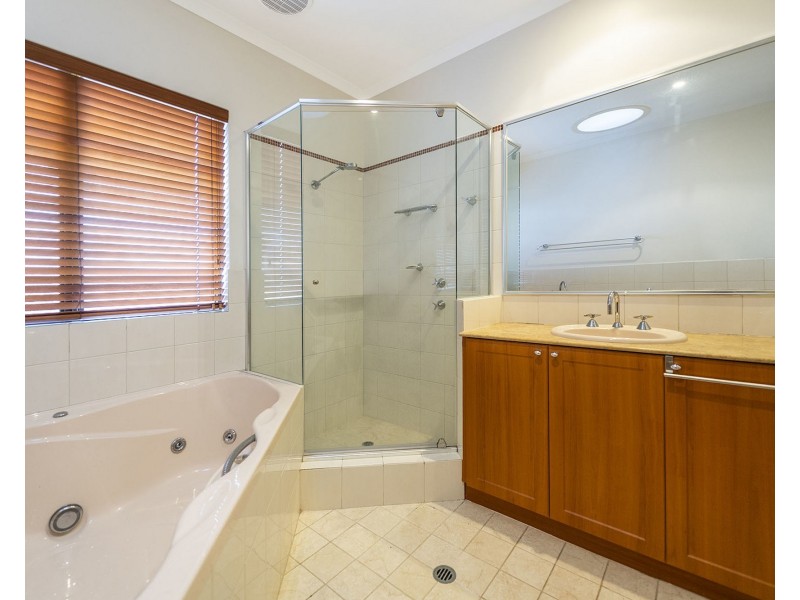 11/3 Piccolo Place, Halls Head WA 6210