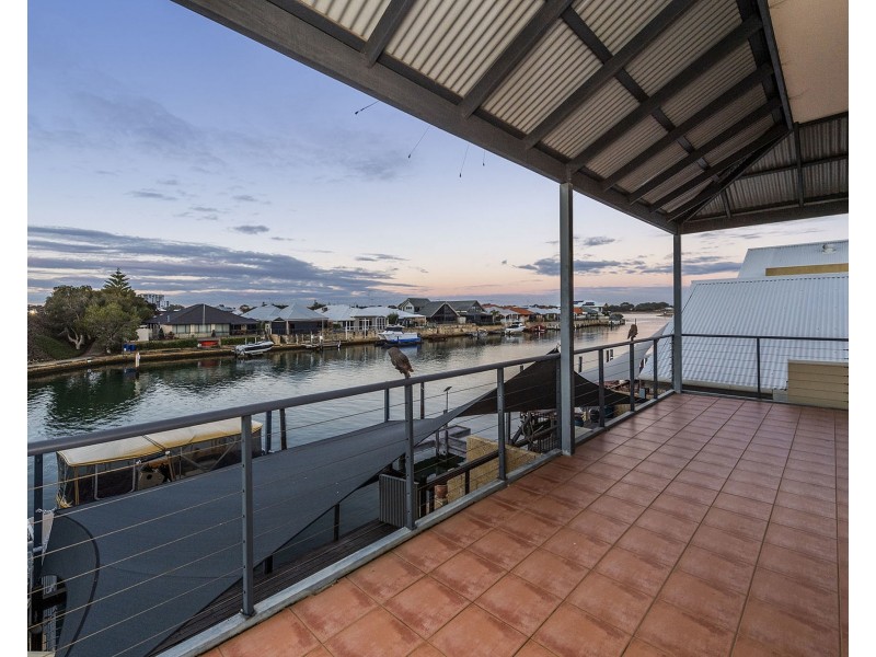 11/3 Piccolo Place, Halls Head WA 6210