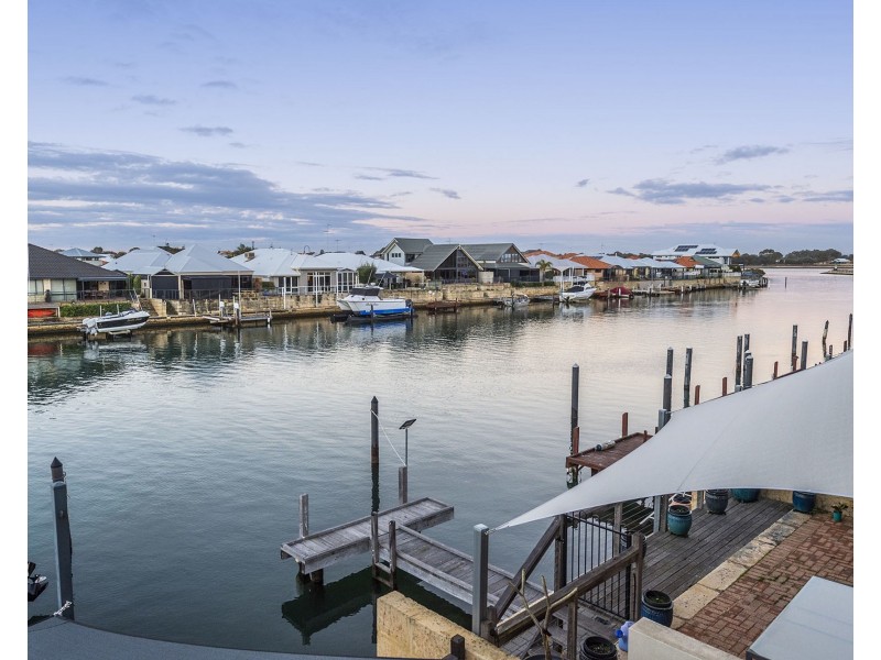 11/3 Piccolo Place, Halls Head WA 6210