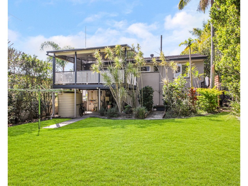 4 Hall Street, Brighton QLD 4017