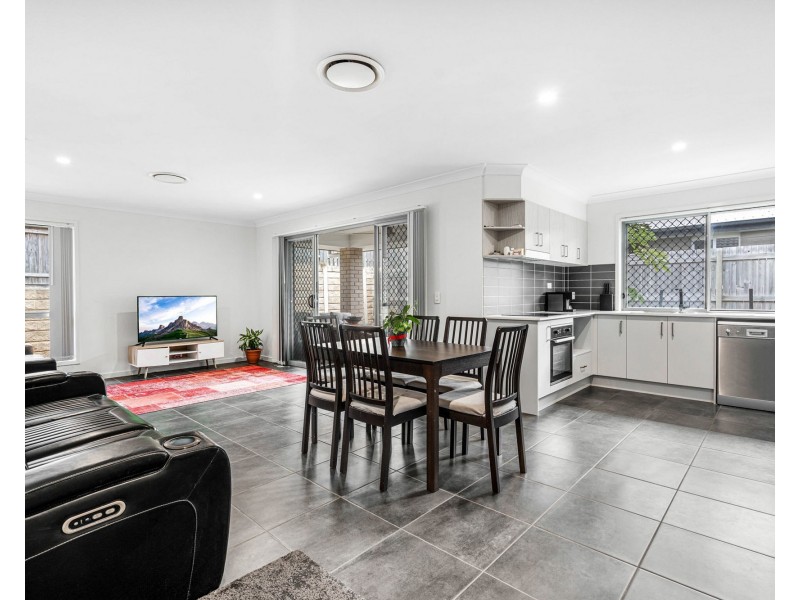 26 Muller Street, Redland Bay QLD 4165