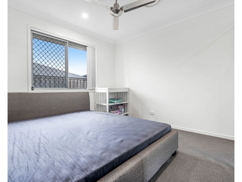 26 Muller Street, Redland Bay QLD 4165