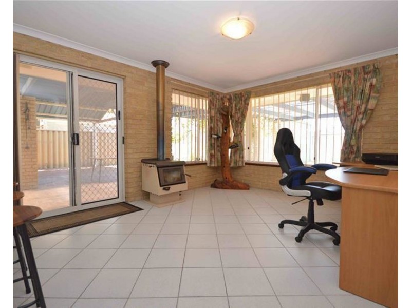 10 Cumberland Way, Waikiki WA 6169