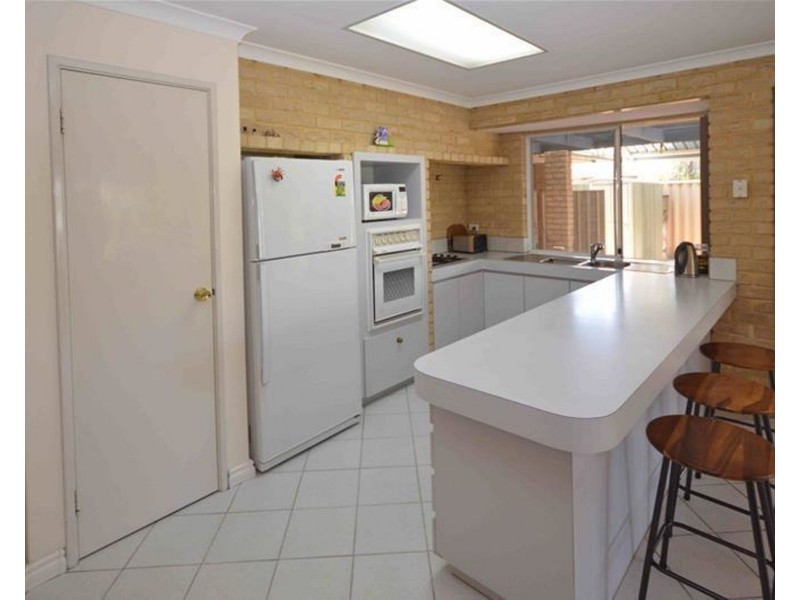 10 Cumberland Way, Waikiki WA 6169