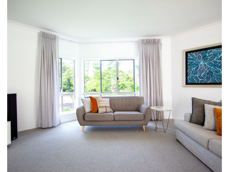 1 Undanbi Place, Pelican Waters QLD 4551