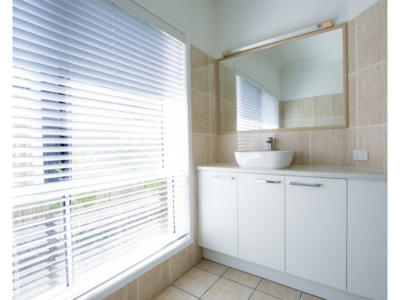 1 Undanbi Place, Pelican Waters QLD 4551