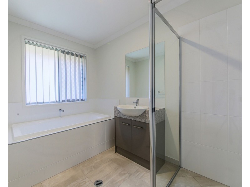 4 Denham Circuit, Willow Vale QLD 4209