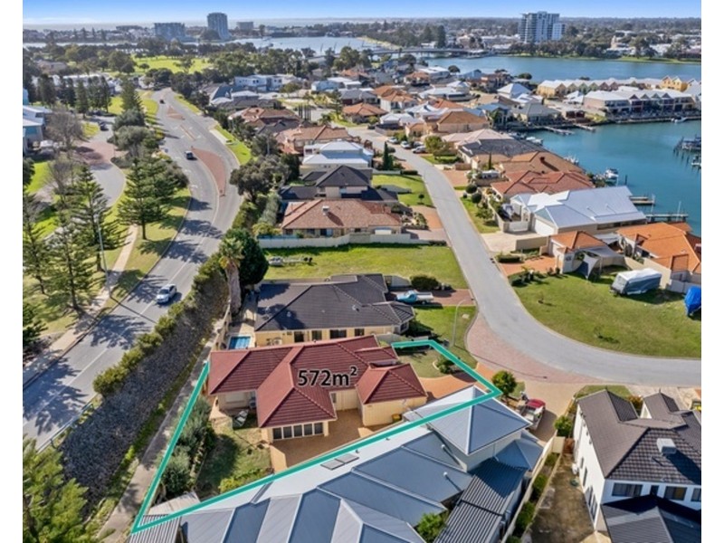 23 Rialto Place, Halls Head WA 6210