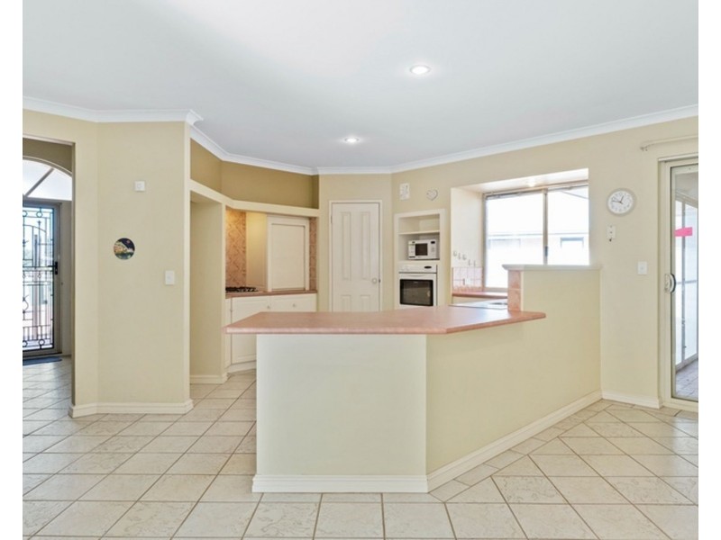 23 Rialto Place, Halls Head WA 6210