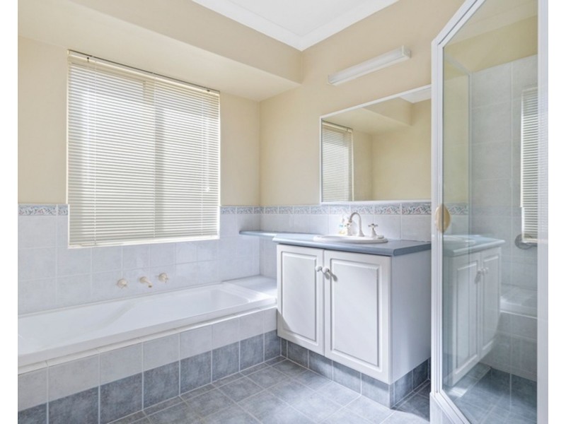 23 Rialto Place, Halls Head WA 6210