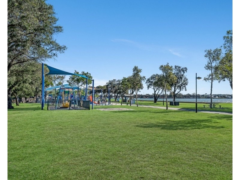 23 Rialto Place, Halls Head WA 6210