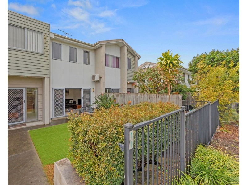 11/2 Christopher Street, Pimpama QLD 4209