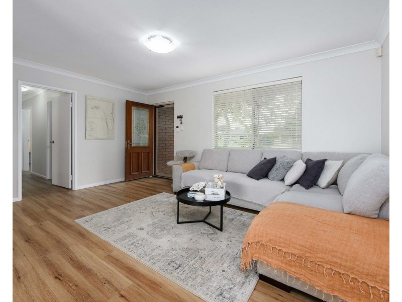 16 Kurrajong Road, Safety Bay WA 6169