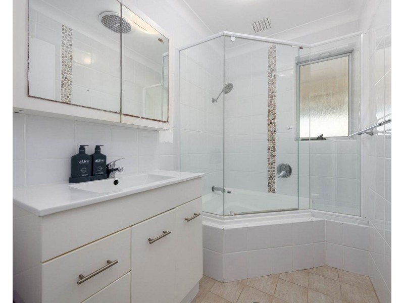 16 Kurrajong Road, Safety Bay WA 6169