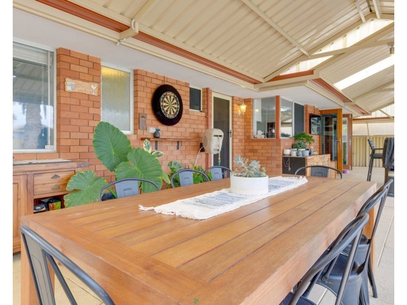 16 Kurrajong Road, Safety Bay WA 6169