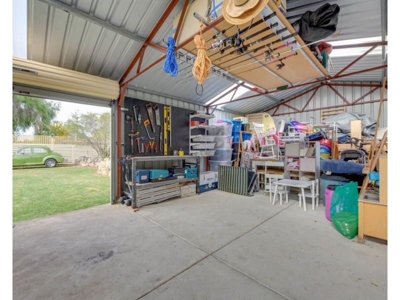 16 Kurrajong Road, Safety Bay WA 6169