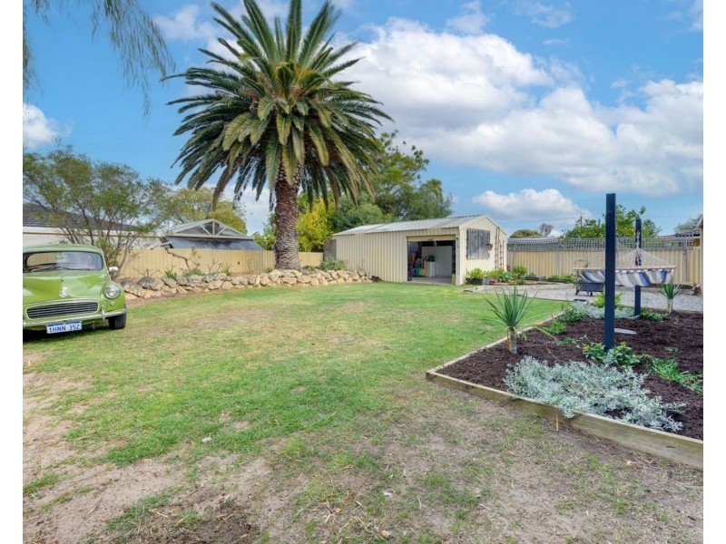 16 Kurrajong Road, Safety Bay WA 6169