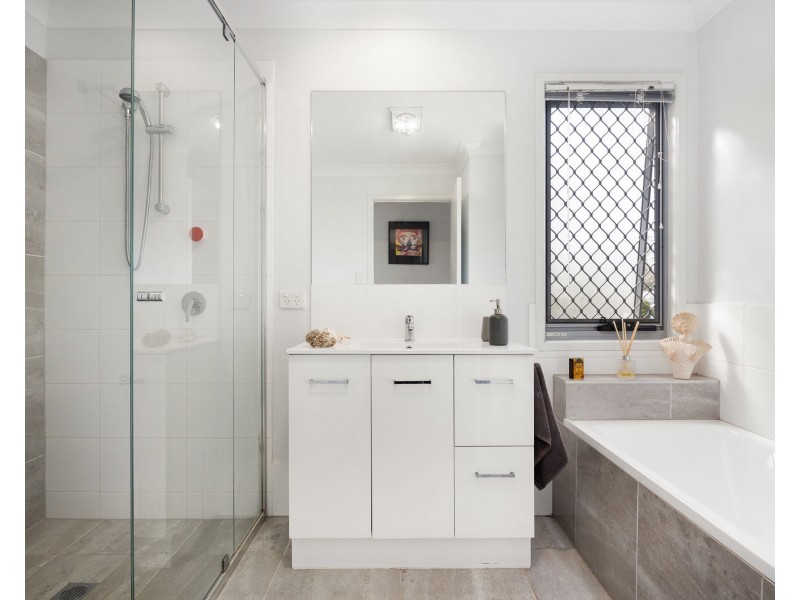 4/35 Admiralty Circuit, Lawnton QLD 4501