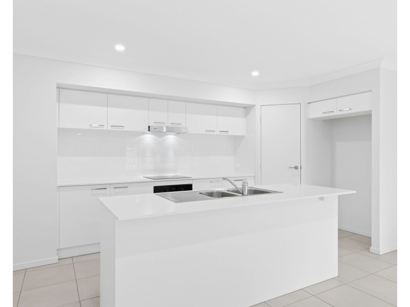 31 Timothy Cres, Rosewood QLD 4340