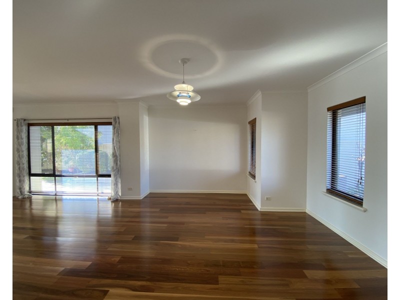 20 Samphire Street, Ascot WA 6104