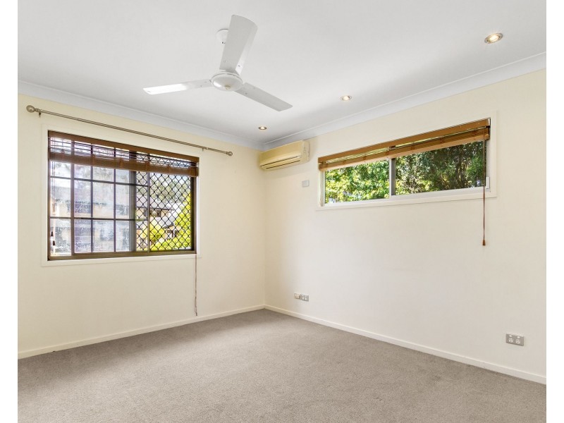 5 Caneby Street, Everton Hills QLD 4053