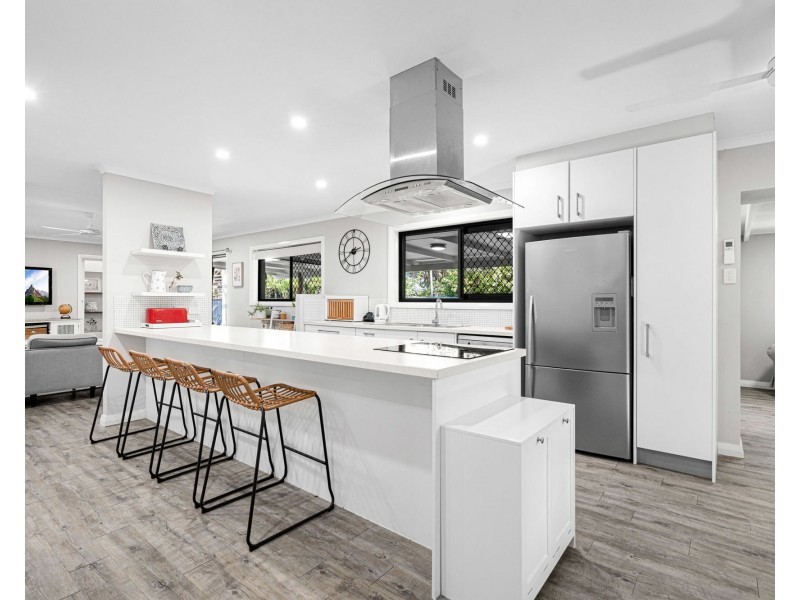 171 Whites Road, Lota QLD 4179