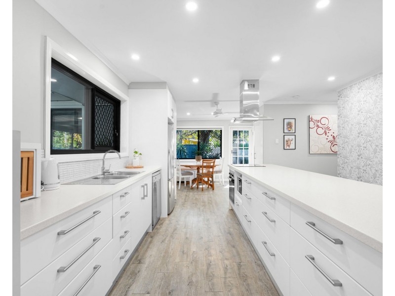 171 Whites Road, Lota QLD 4179