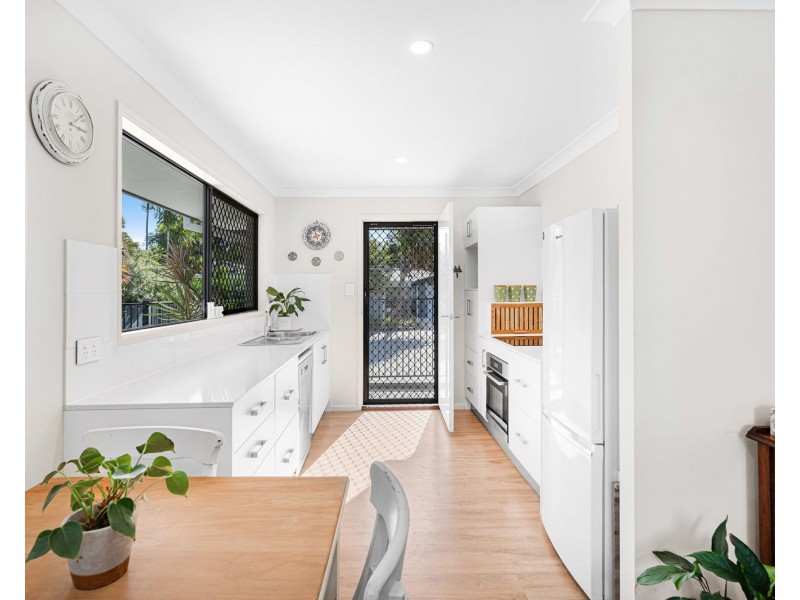 171 Whites Road, Lota QLD 4179