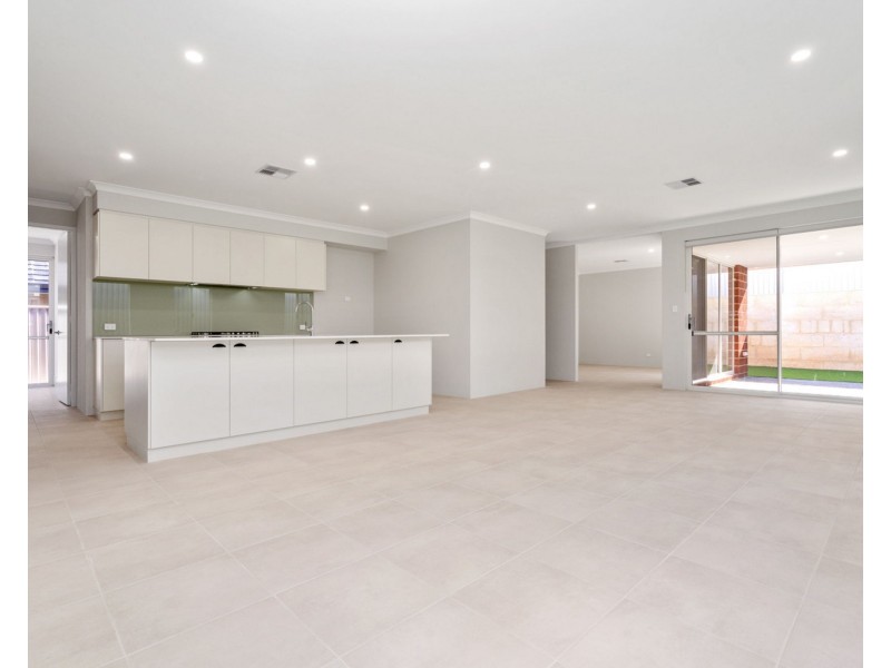 4 Warhol Way, Alkimos WA 6038