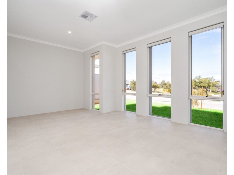 4 Warhol Way, Alkimos WA 6038
