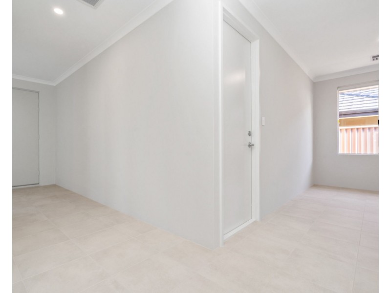 4 Warhol Way, Alkimos WA 6038