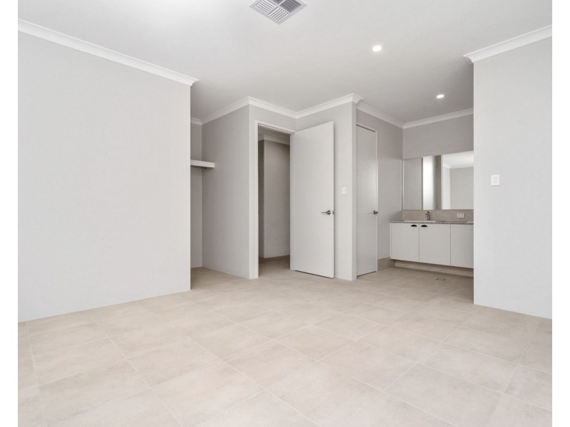 4 Warhol Way, Alkimos WA 6038