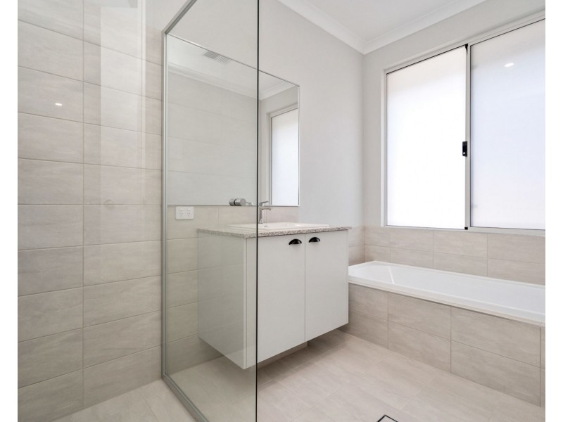 4 Warhol Way, Alkimos WA 6038