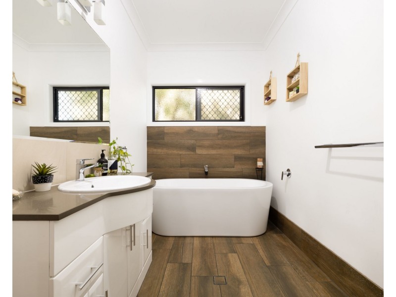 14 Odare Street, Brighton QLD 4017