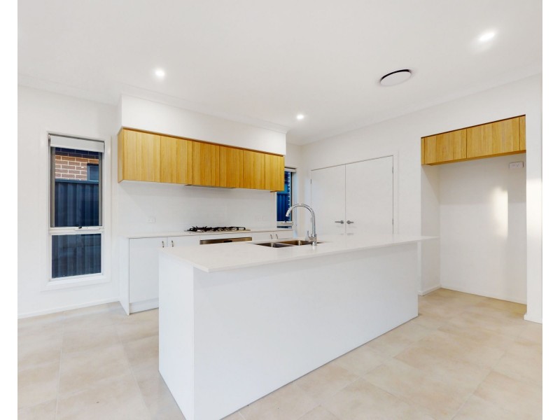 33 Lopper Street, Austral NSW 2179