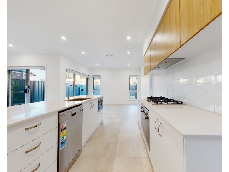 33 Lopper Street, Austral NSW 2179