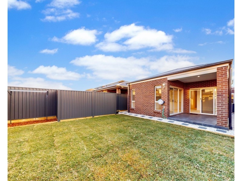 33 Lopper Street, Austral NSW 2179