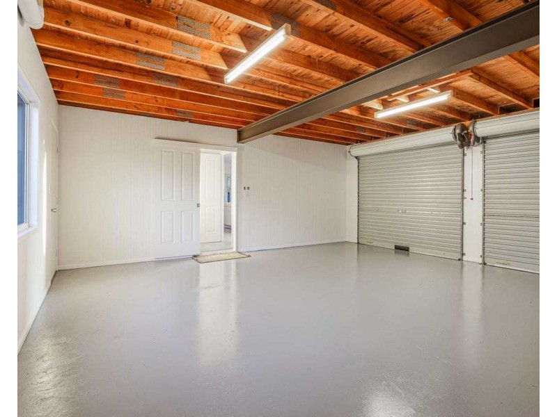 11 Martins Court, Qunaba QLD 4670