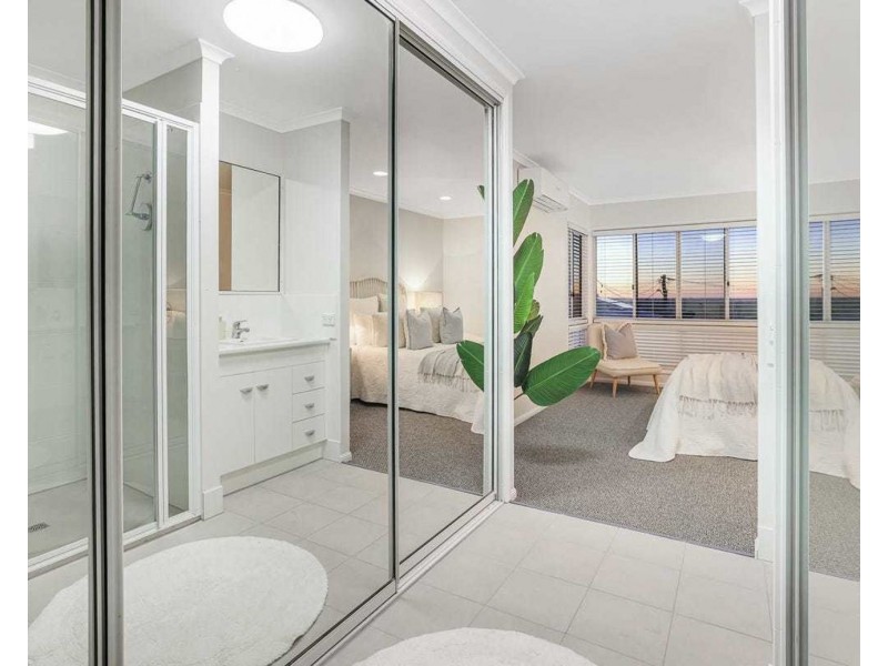 11 Martins Court, Qunaba QLD 4670