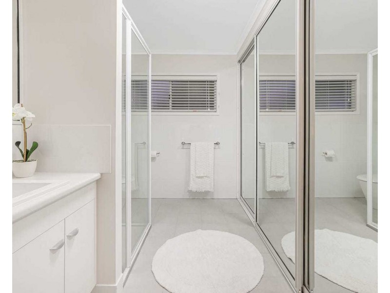 11 Martins Court, Qunaba QLD 4670