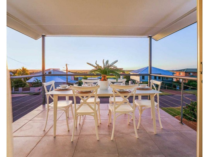 11 Martins Court, Qunaba QLD 4670