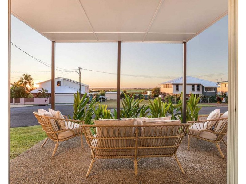 11 Martins Court, Qunaba QLD 4670