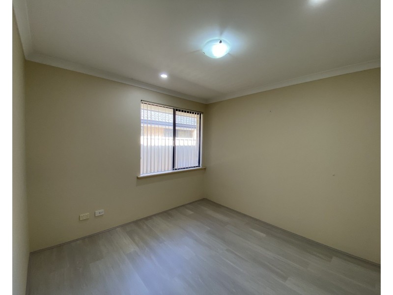 47 Jackadder Ave, Hammond Park WA 6164