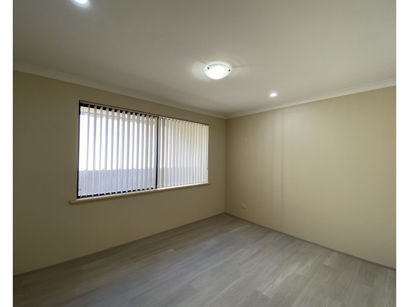 47 Jackadder Ave, Hammond Park WA 6164